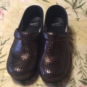 Dansko Women’s bronze leather clogs size 38